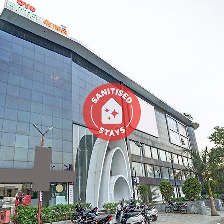 Collection O 83775 Hotel 4King สุรัต ภายนอก รูปภาพ