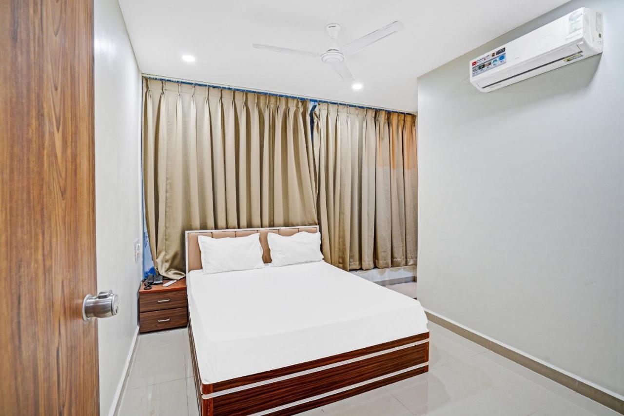 Collection O 83775 Hotel 4King สุรัต ภายนอก รูปภาพ
