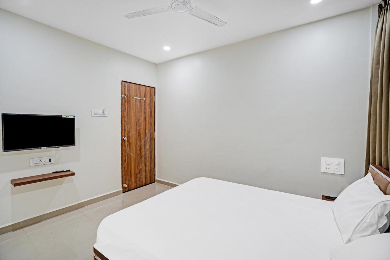 Collection O 83775 Hotel 4King สุรัต ภายนอก รูปภาพ