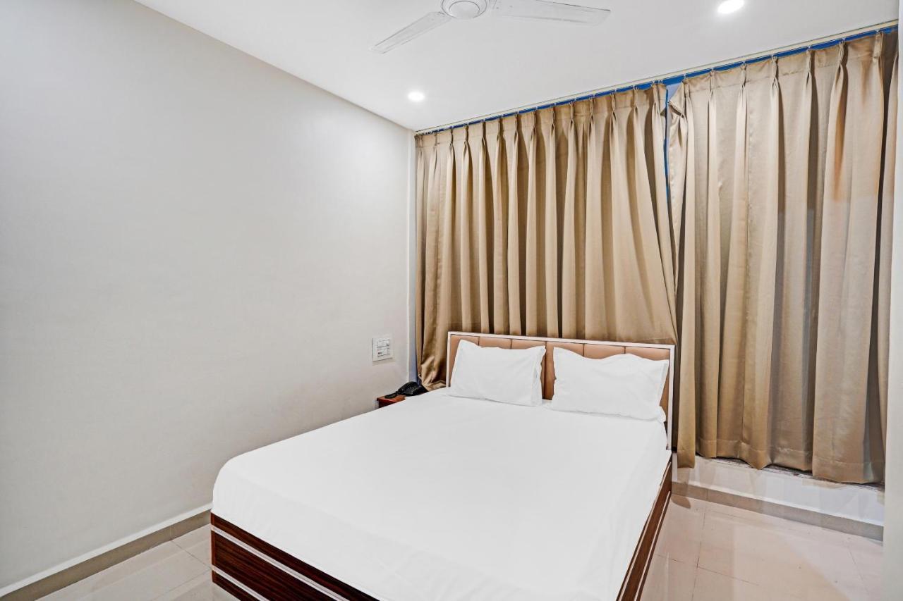 Collection O 83775 Hotel 4King สุรัต ภายนอก รูปภาพ