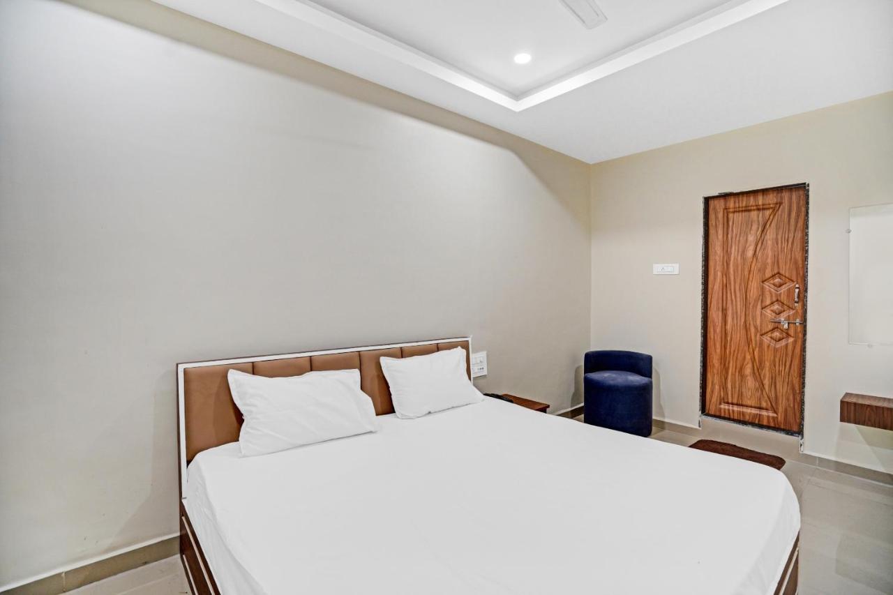 Collection O 83775 Hotel 4King สุรัต ภายนอก รูปภาพ